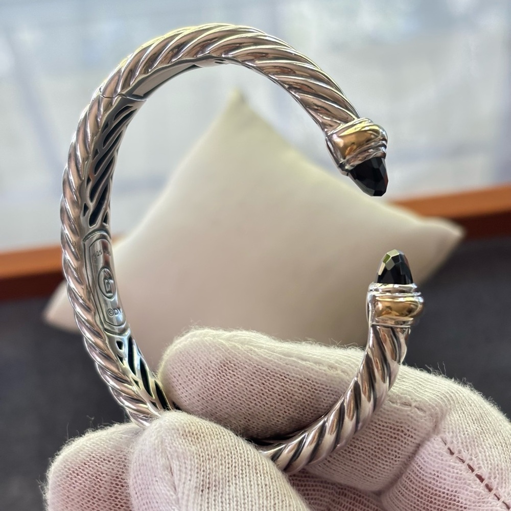 David Yurman 925 & 18k Gold Sculpted Cable Bracelet with Black Onyx-Small - Picture 5 of 9